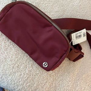 Lululemon everywhere belt bag